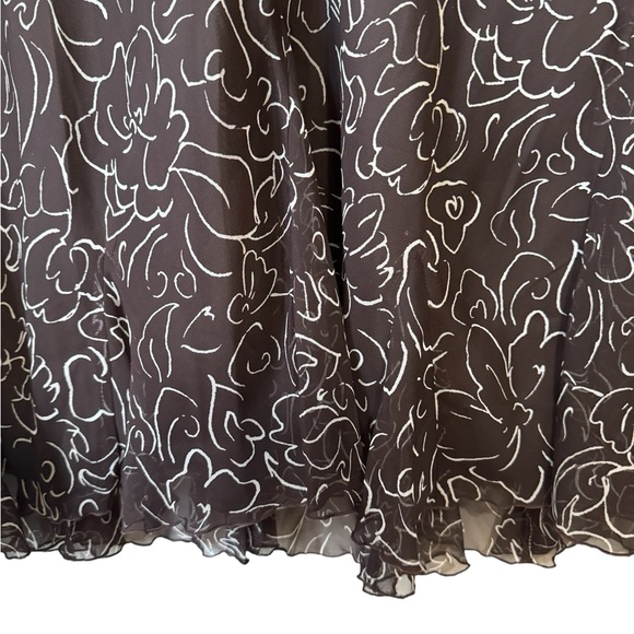 PRETTY  CHOCOLATE/CREAM BROWN PRINT SKIRT   PLUS SIZE: 26/28    #O - Picture 2 of 6